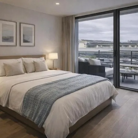 Expérience Unique à Lausanne, Floor On Train Station *