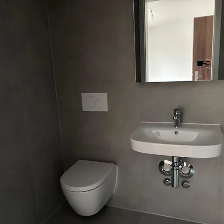 Experience Unique A Lausanne, Floor On Train Station Apartmán