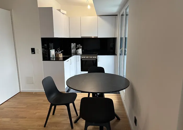 Experience Unique A Lausanne, Floor On Train Station *