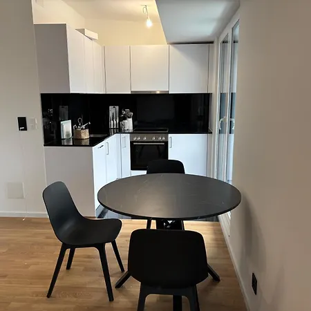 Experience Unique A Lausanne, Floor On Train Station *